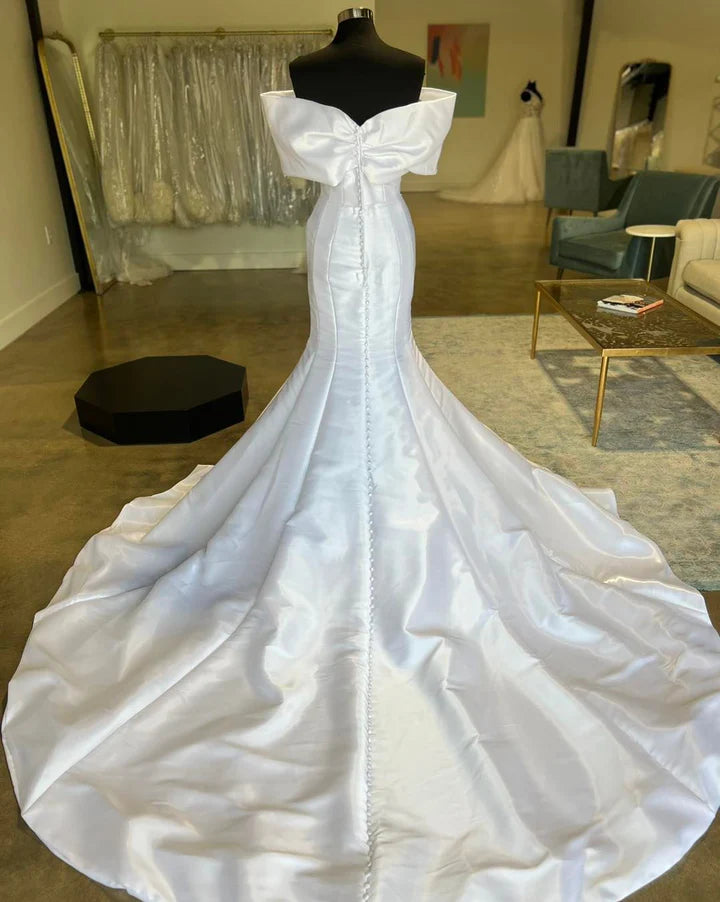White Satin Off-the-Shoulder Bow Trumpet Wrap The Buttocks Mopping The FloorLong Wedding Dress