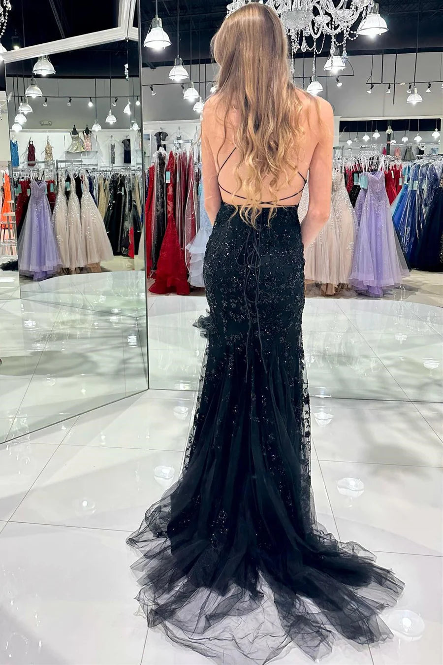Tulle Appliques Scoop Neck Lace-Up Mermaid Long Dress