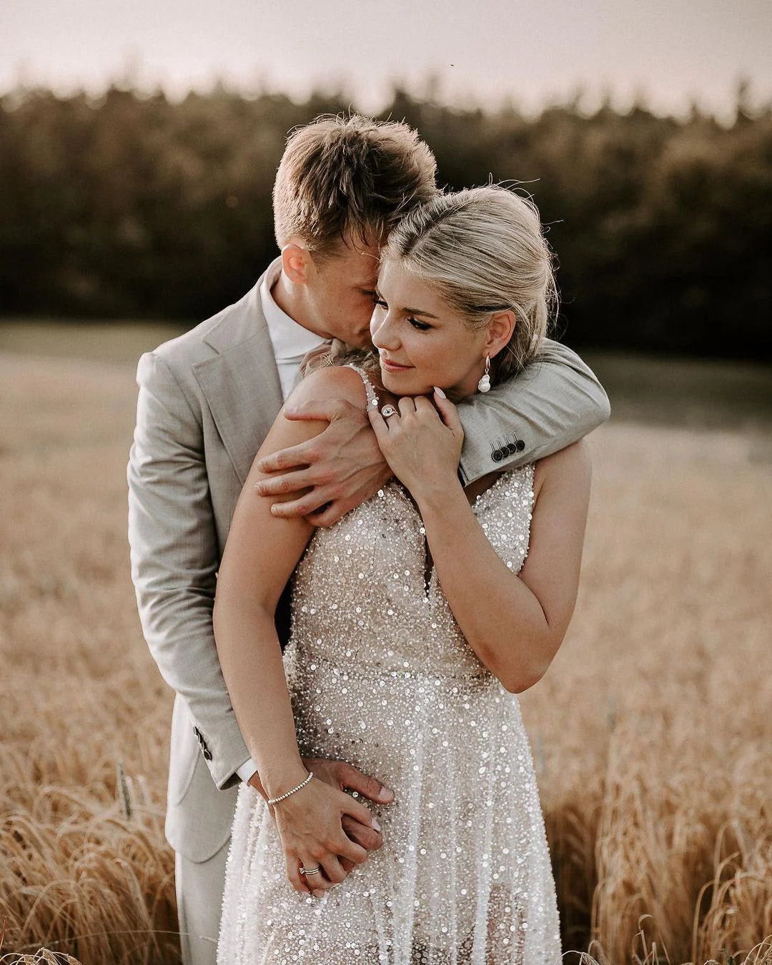 Charming A Line V Neck Spaghetti Strap Sequins Backless Wedding Dresses
