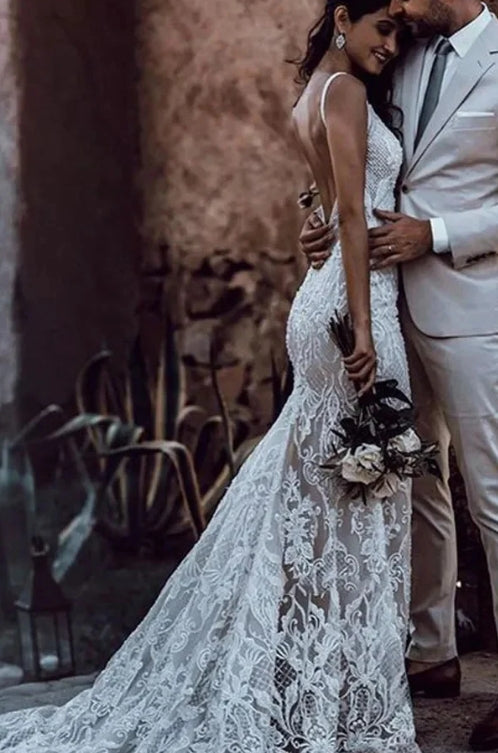 Gorgeous Mermaid Deep V Neck Spaghetti Strap Lace Wedding Dresses with Appliques