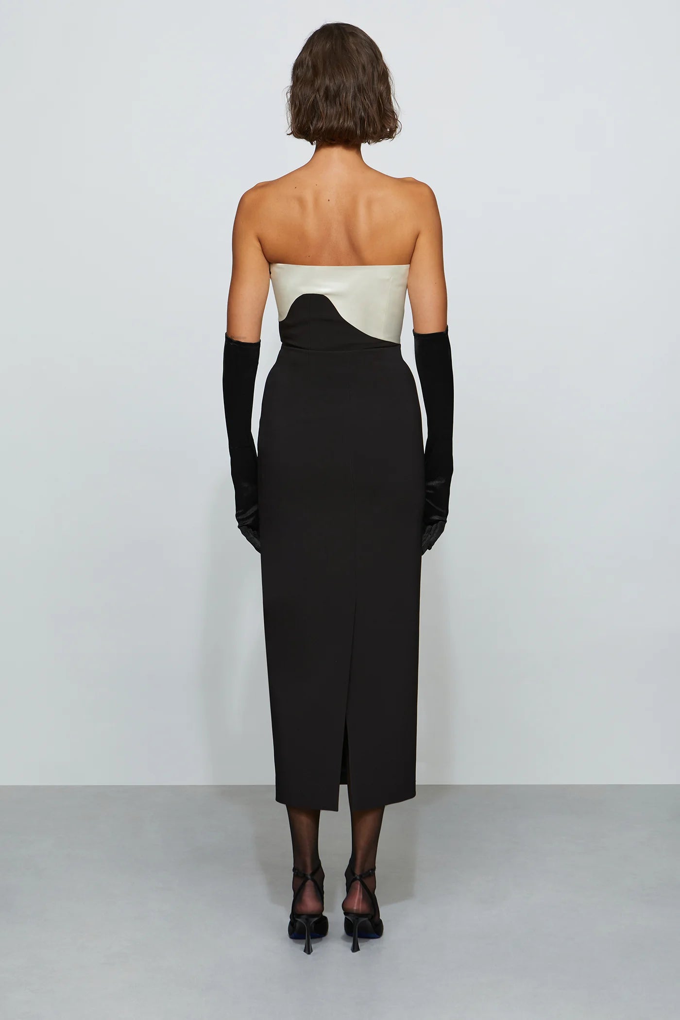 Modern Black and White Color-Block Strapless Sweetheart Neck Bodycon Midi Evening Dress