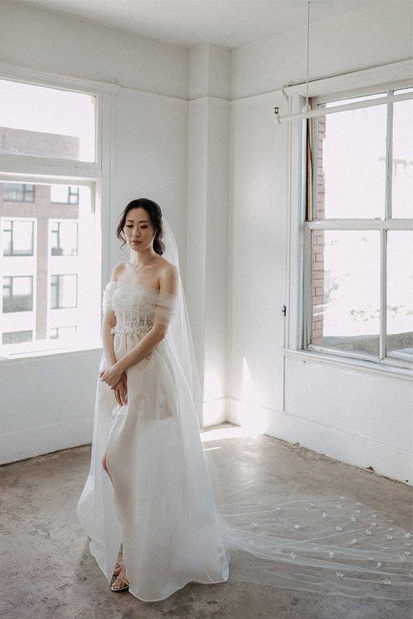 Off The Shoulder Satin Lace Split Wedding Dress With Long Veil