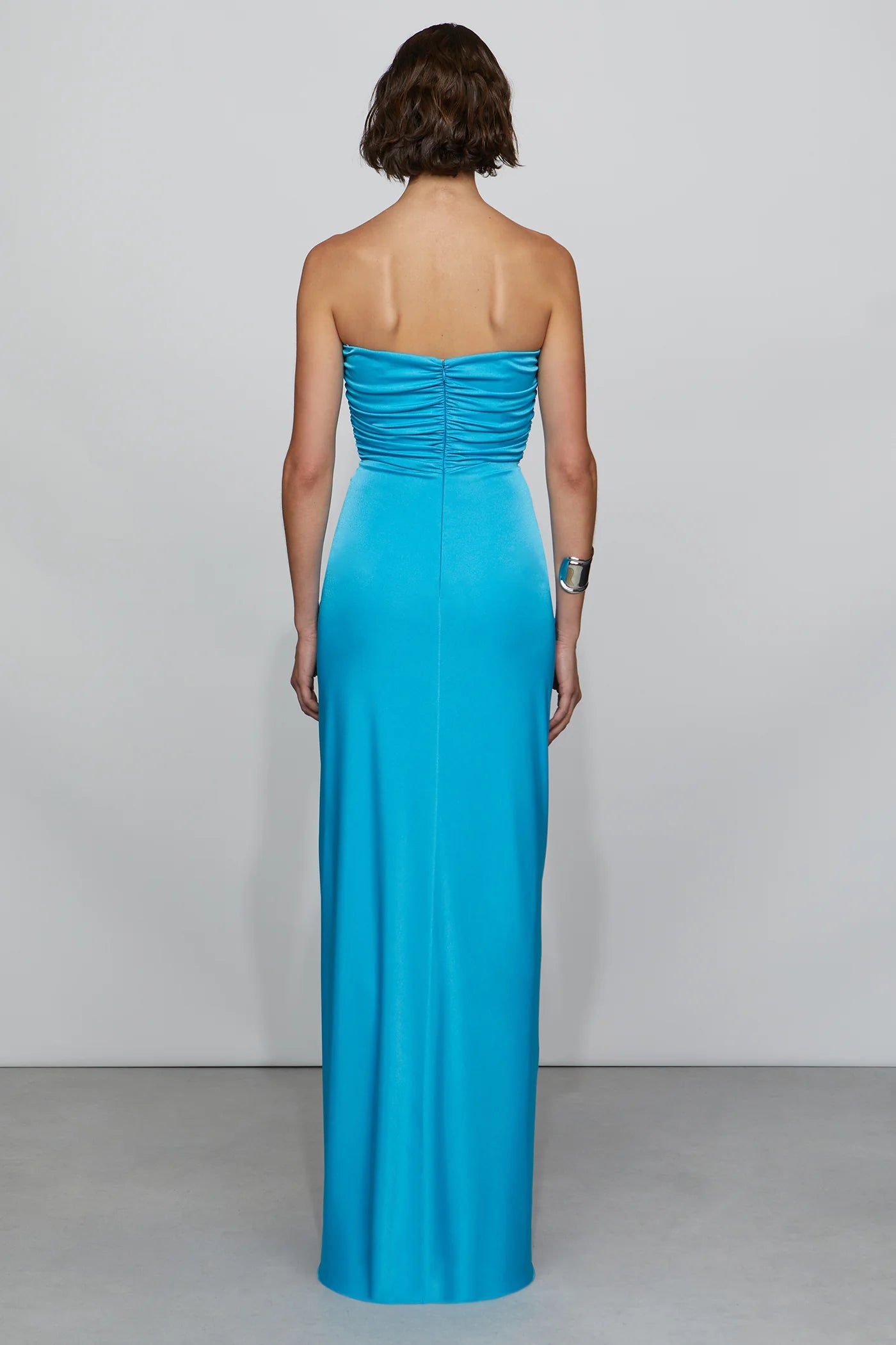Vibrant Turquoise Strapless Sweetheart Neck Cut-Out Detail Ruched Floor-Length Evening Dress