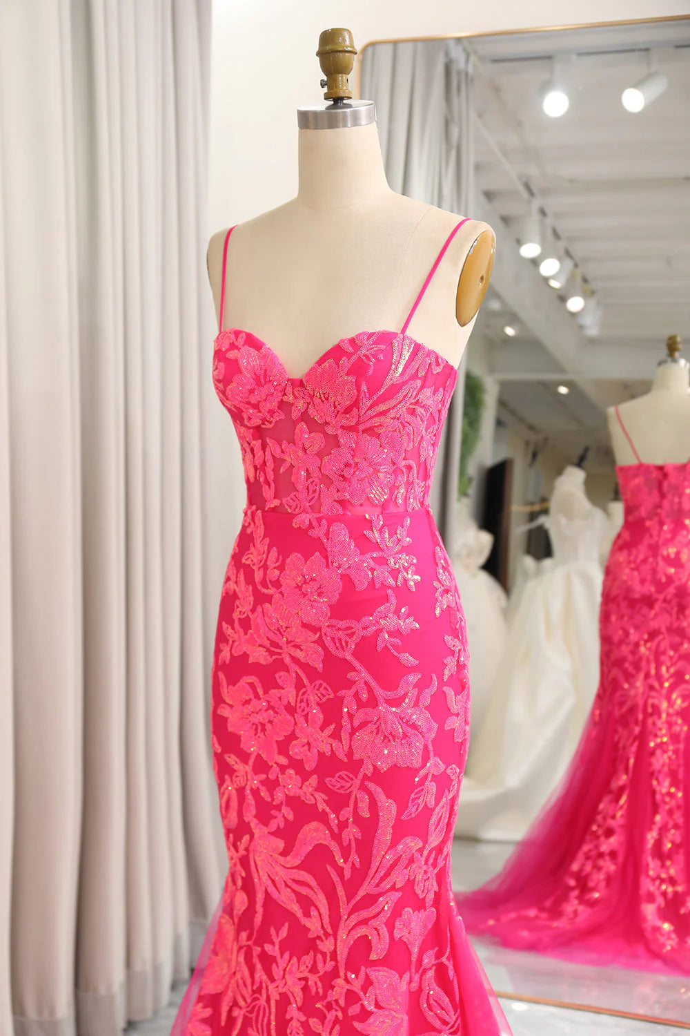 Mermaid Spaghetti Straps Sequins Corset Fuchsia Slim-fit Prom Dress with Appliques