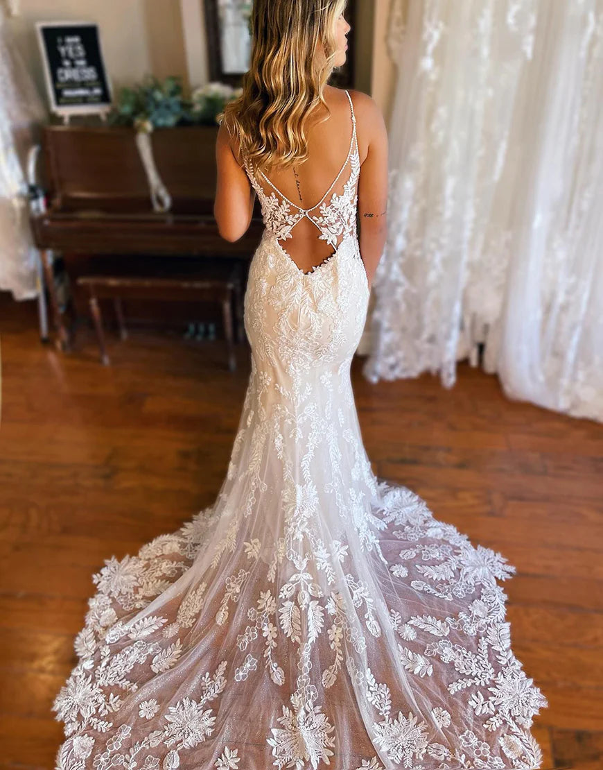 Mermaid Open Back Long Lace Wedding Dress