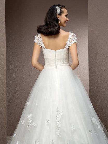 Ball Gown Wedding Dresses Square Neck Court Train Tulle Short Sleeve with Ruched Beading Flower