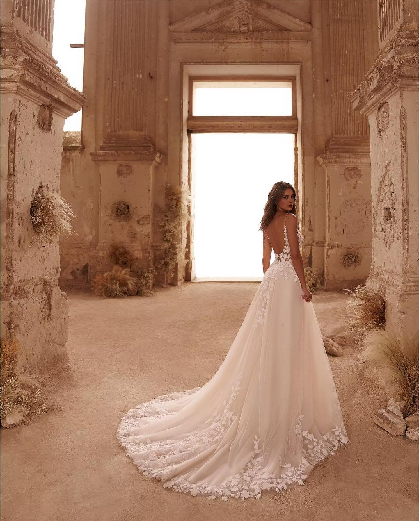 New Pattern Wedding Dress Beach Lace Applique Tulle Long Bridal Gowns Spaghetti Strap Backless Formal Women's Dresses