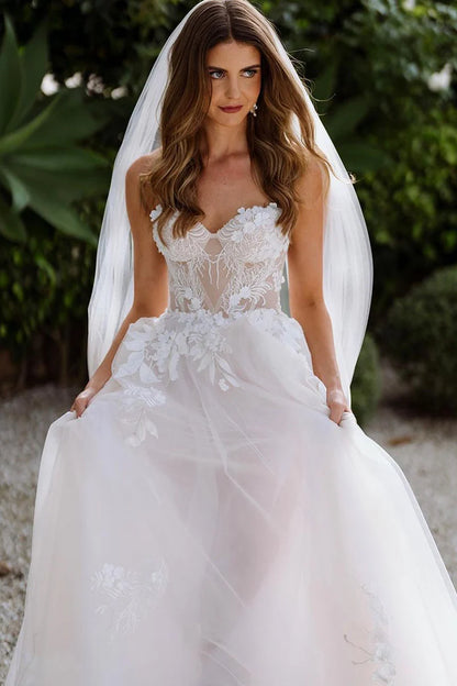 Charming A Line Off-the-Shoulder Sweetheart Tulle Wedding Dresses with Appliques