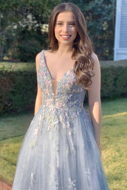Tulle Appliques V-Neck A-Line Long Prom Gown