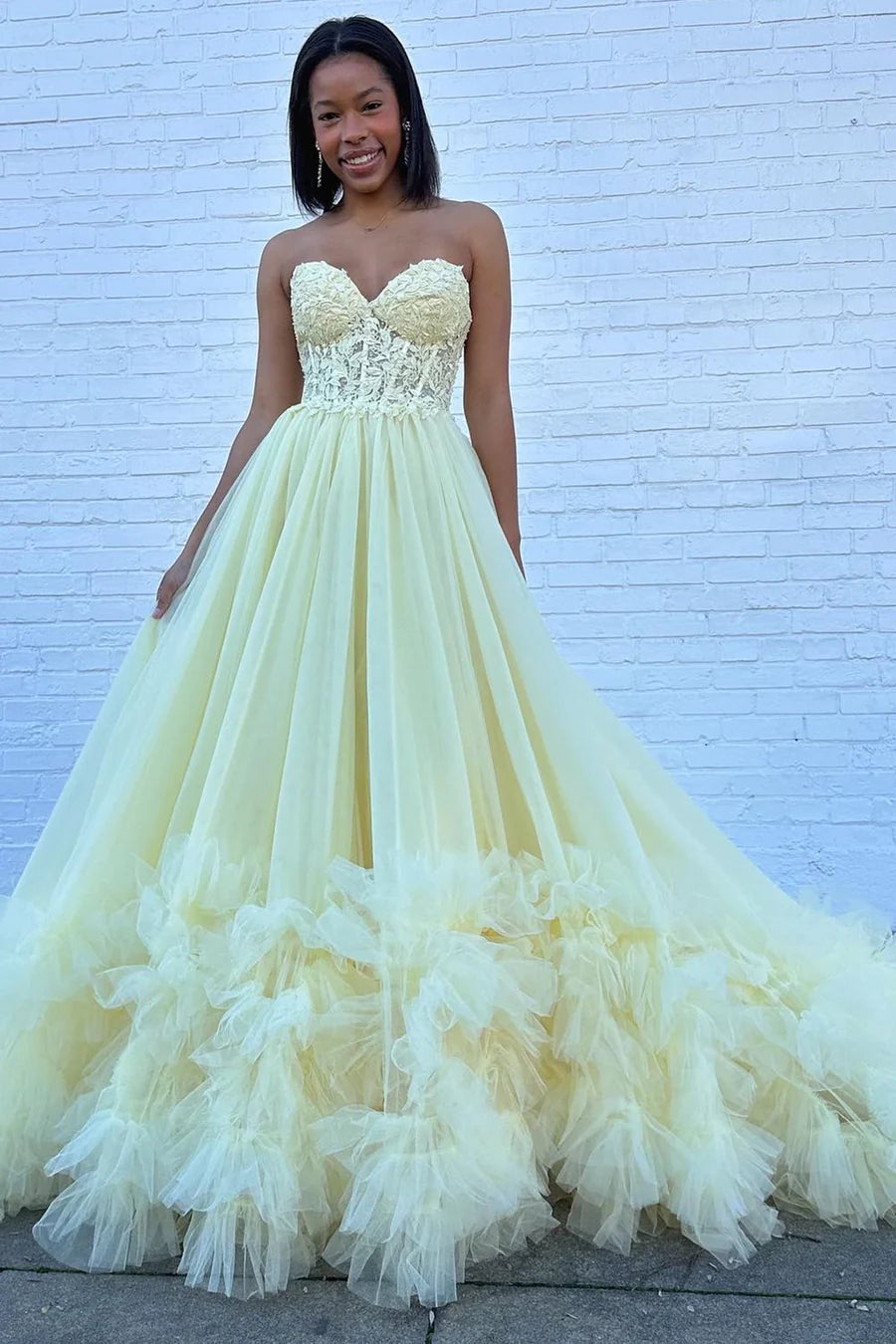 Tulle Appliques Sweetheart Ruffle Long Prom Dress