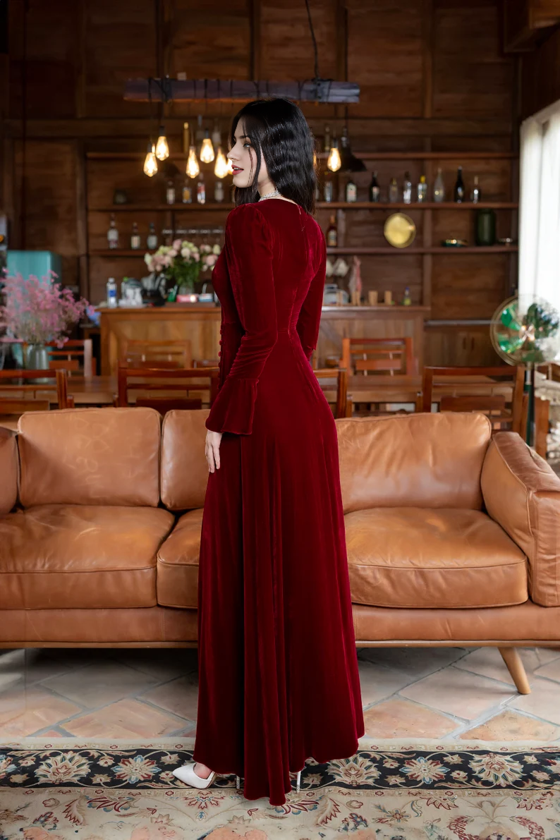 A-Line Velvet Dress Round Neck Long Sleeves Side Fork Christmas Dress Formal Wear Dresses Wedding Guest Dress Evening Dress ﻿