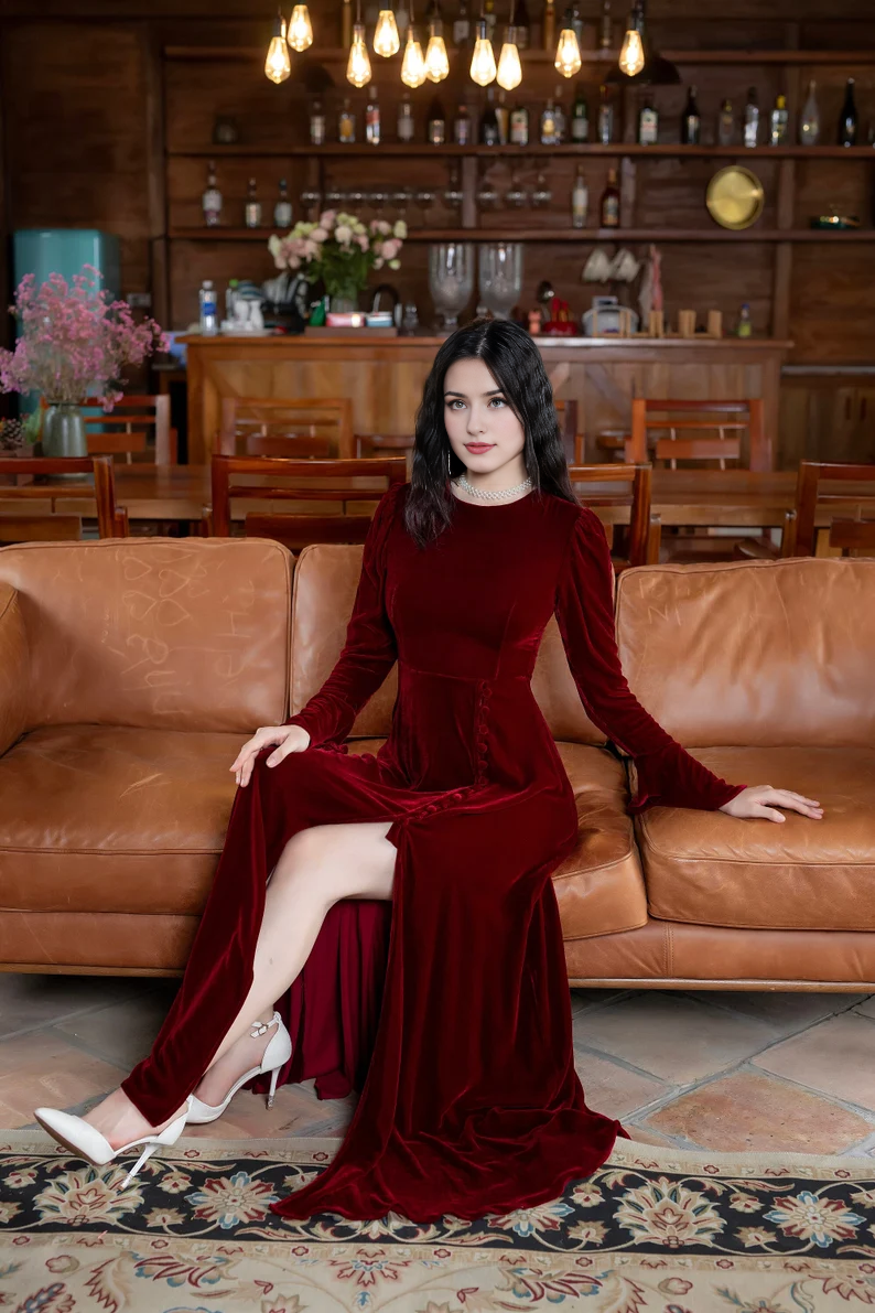 A-Line Velvet Dress Round Neck Long Sleeves Side Fork Christmas Dress Formal Wear Dresses Wedding Guest Dress Evening Dress ﻿
