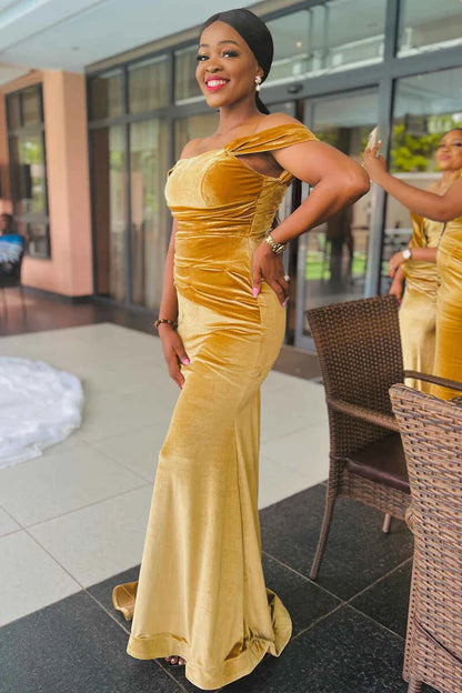 Gold Velvet Off-the-Shoulder Mermaid Split Fork Long Bridesmaid Dress