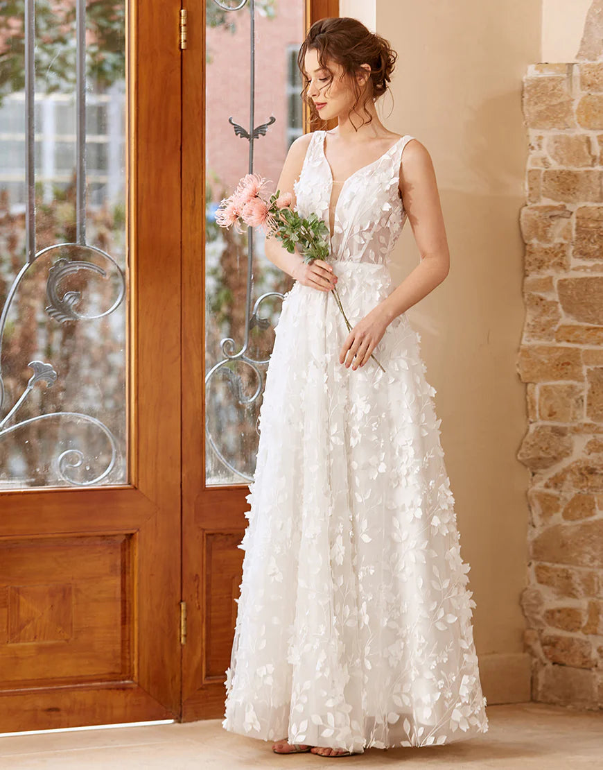 White Appliques Tulle Wedding Dress