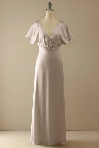 Elegant Champagne V-Neck Retract your waist Ruffled Bridesmaid Dress