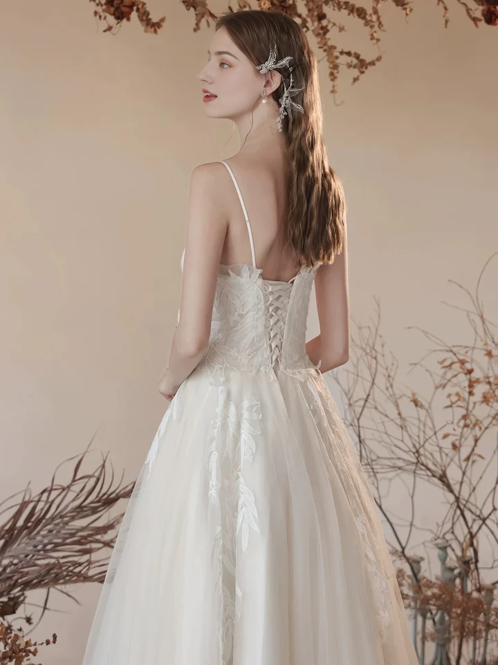 Fantastic A-Line Tulle Lace Spaghetti Strap Backless Tea Length White Fashion Elegant Prom Dress