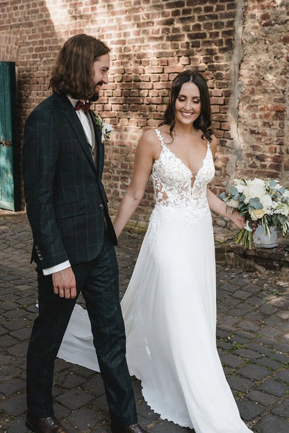 Bohemian A Line V Neck Spaghetti Strap Chiffon Mopping The Floor Wedding Dresses with Appliques