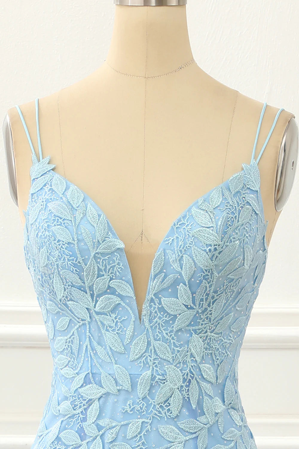 Blue V-Neck Tulle Lace-up Back Mermaid Wrap The Buttocks Prom Dress with Appliques