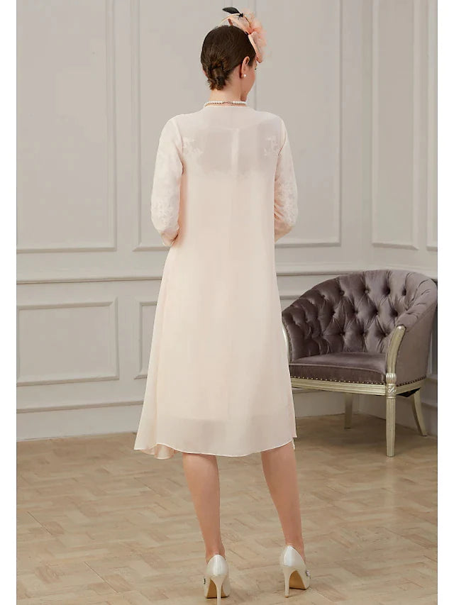 Mother of the Bride Dress Elegant Jewel Neck Knee Length Chiffon Long Sleeve with Appliques Ruching