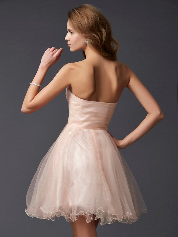 A-Line/Princess Cocktail Dresses Sweetheart Sleeveless Short Silk like Satin Homecoming Dresses