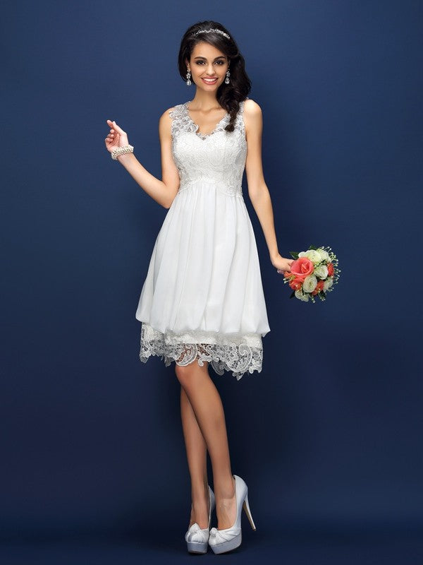 A-Line/Princess V-neck Lace Sleeveless Layers Short Bridesmaid Dresses