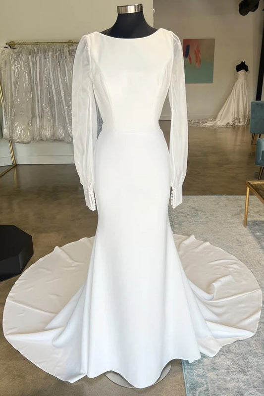 White Round neck Open Back Mopping The Floor Long Wedding Dress with Long Sleeves ﻿