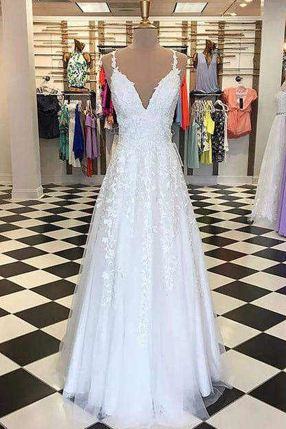 Exquisite A-Line V Neck Spaghetti Strap White Tulle Long Prom Dresses with Appliques