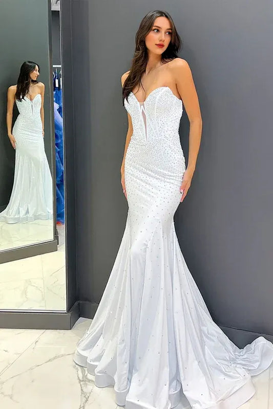 Mermaid Sweetheart Off-the-Shoulder White Beaded Wrap The Buttocks Long Prom Dress