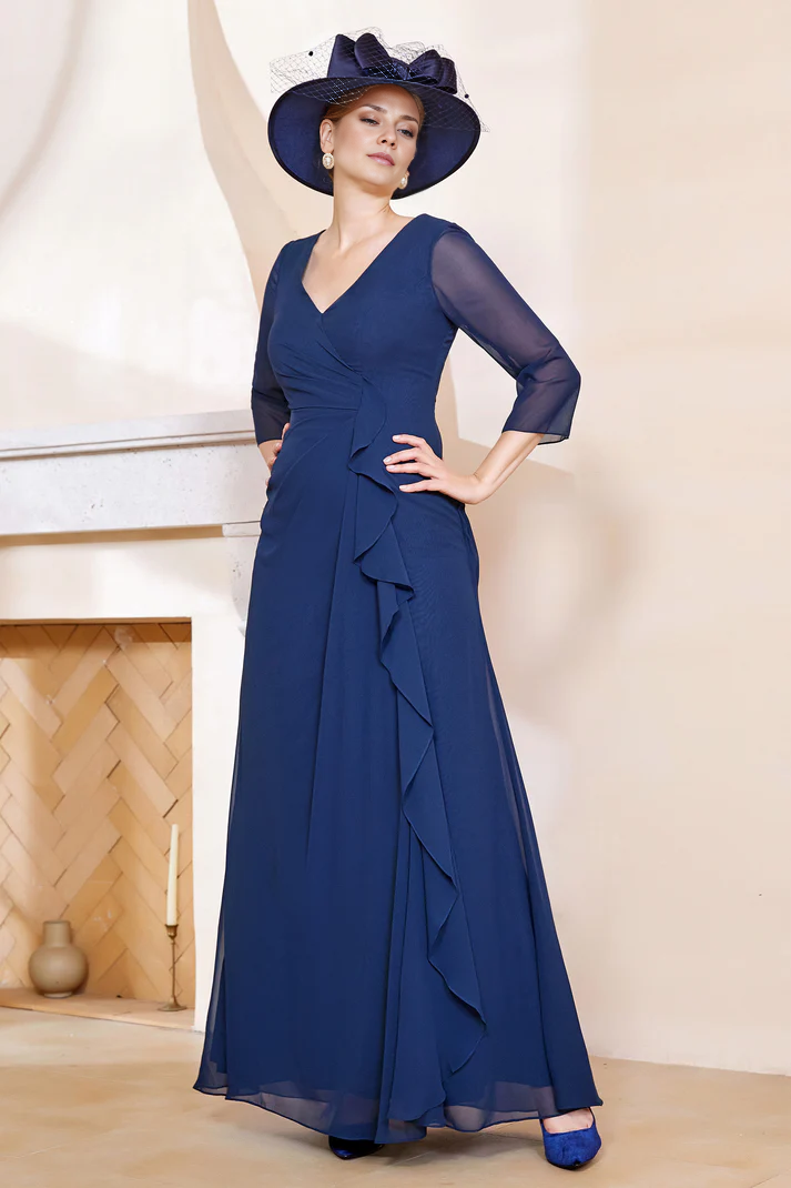 Fall November December Wedding Guest Dress Mother of the Groom / Bride Dresses V-Neck Ruffles Chiffon Long Dress