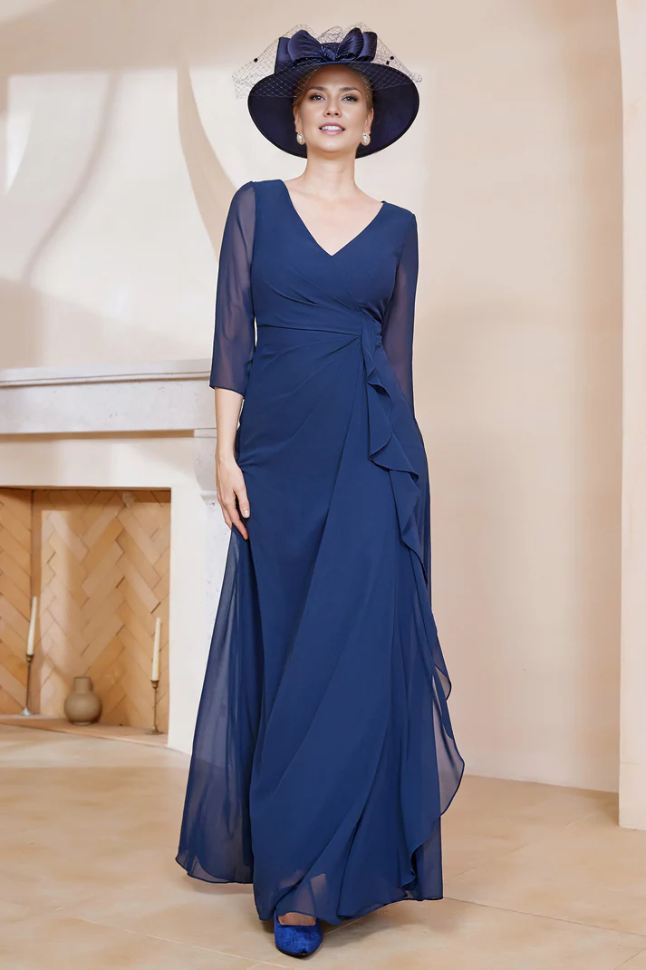 Fall November December Wedding Guest Dress Mother of the Groom / Bride Dresses V-Neck Ruffles Chiffon Long Dress