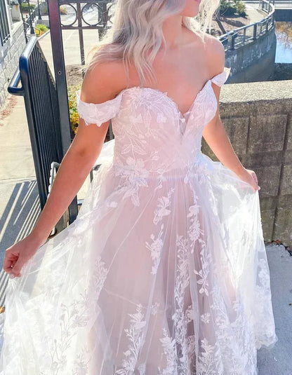 White Criss Cross Back Lace-Up Back Lace Wedding Dresses With Attached Train