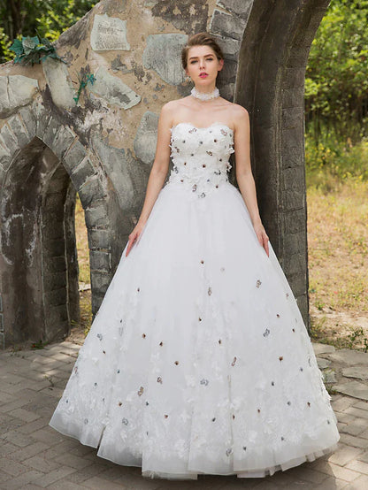 Ball Gown Wedding Dresses Sweetheart Neckline Floor Length Lace Tulle Sleeveless with Lace Appliques Flower