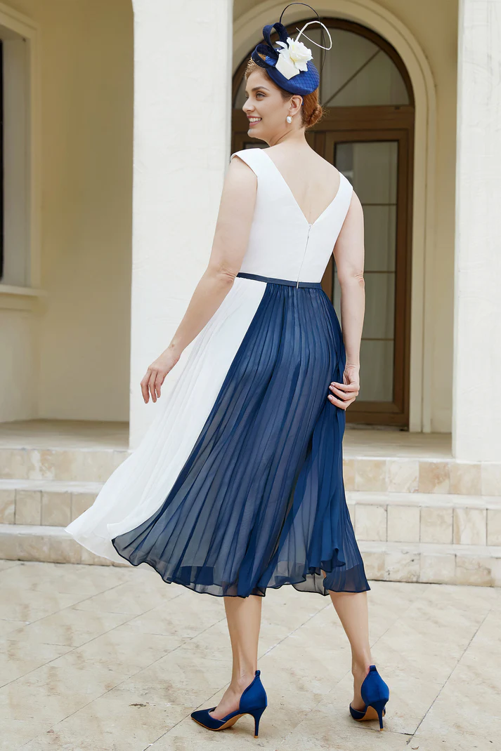 Fall November December Wedding Guest Dress Mother of the Groom / Bride Dresses A-Line Chiffon Pleated Tea-Length Color Blocking Simple Dress