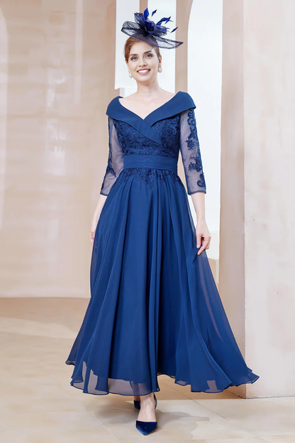 Fall November December Wedding Guest Dress Mother of the Groom / Bride Dresses A-Line V-Neck Lace Chiffon Elegant Formal Dress