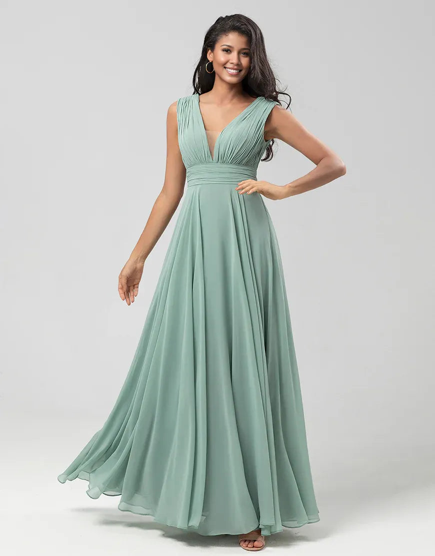 Chiffon Green Long Sleeves/Sleeveless V-Neck Pleats Bridesmaid Dress With Pleated