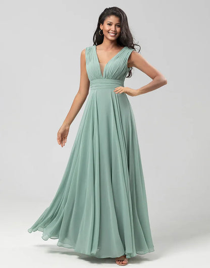 Chiffon Green Long Sleeves/Sleeveless V-Neck Pleats Bridesmaid Dress With Pleated