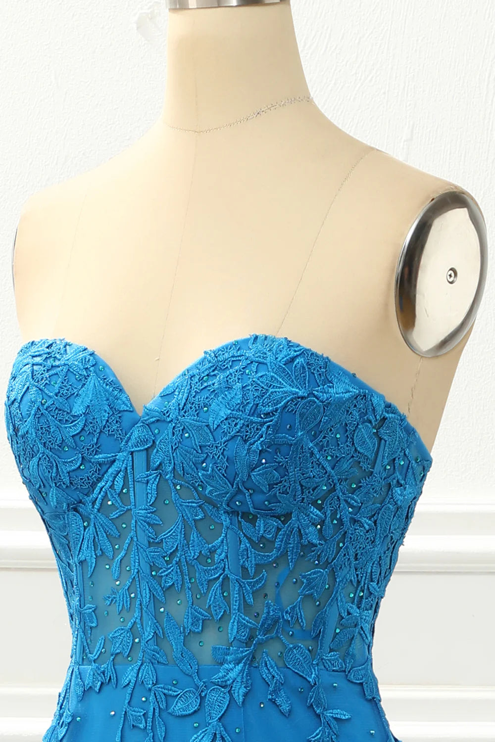 Blue Off-the-Shoulder Strapless Mermaid Slim-fit Prom Dress with Appliques