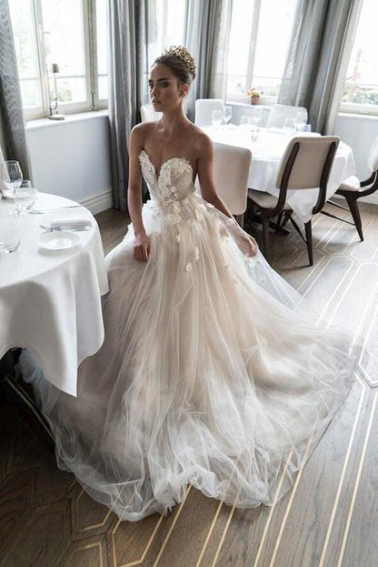 A-line Sweetheart 3D Flowers Wedding Dress Bridal Gown With Beading