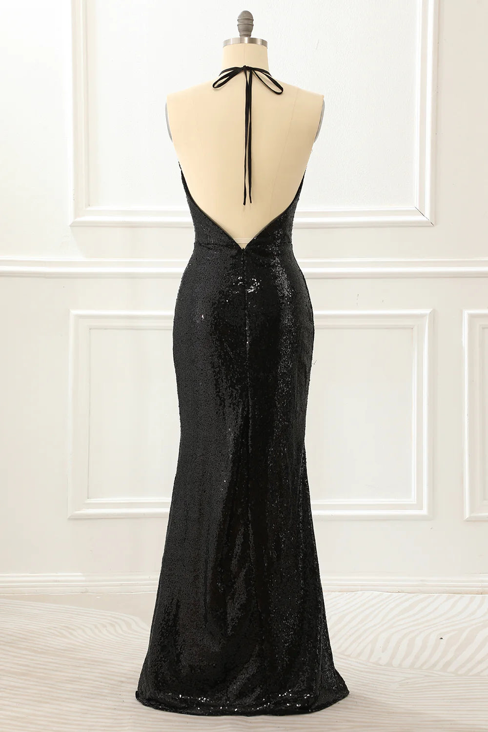 Black Halter Round Neck Strap Sequin Backless Slim-fit Prom Dress with Slit
