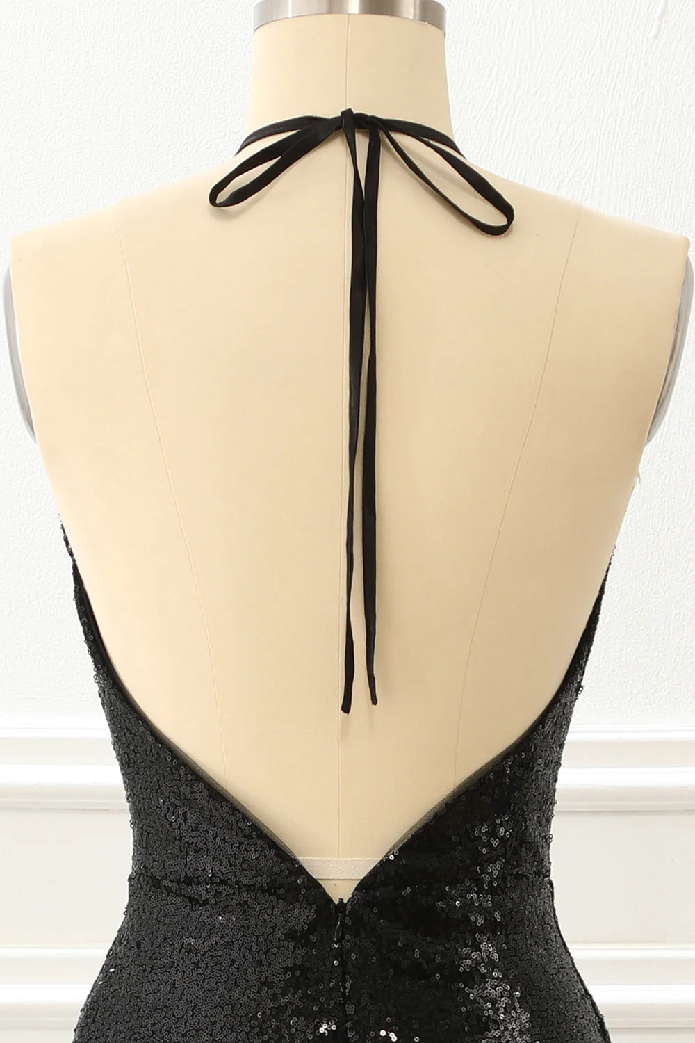 Black Halter Round Neck Strap Sequin Backless Slim-fit Prom Dress with Slit