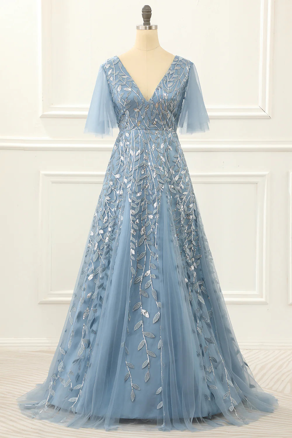 Blue V-Neck A Line Tulle Half Sleeve Prom Dress with Lace Appliques ﻿