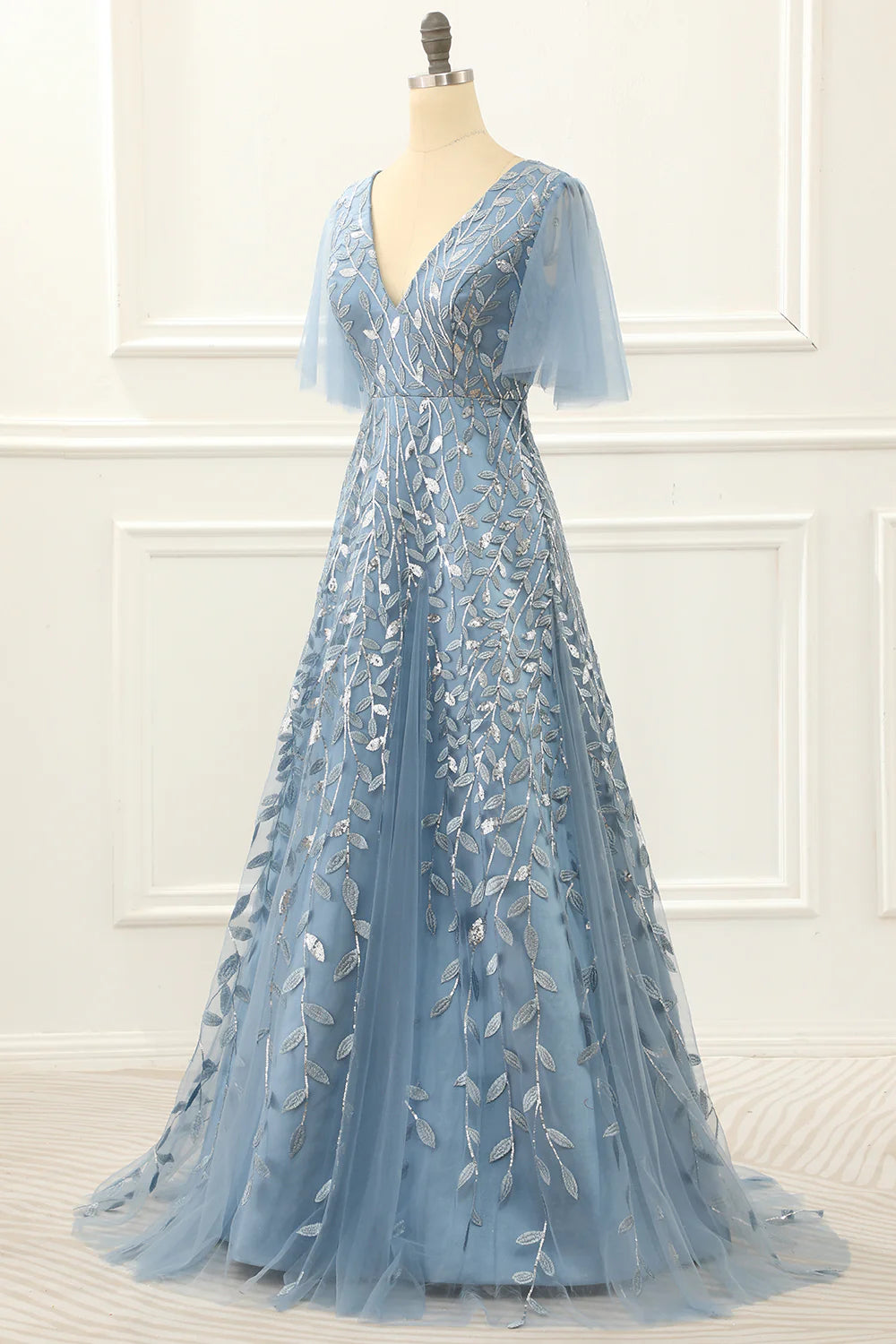 Blue V-Neck A Line Tulle Half Sleeve Prom Dress with Lace Appliques ﻿