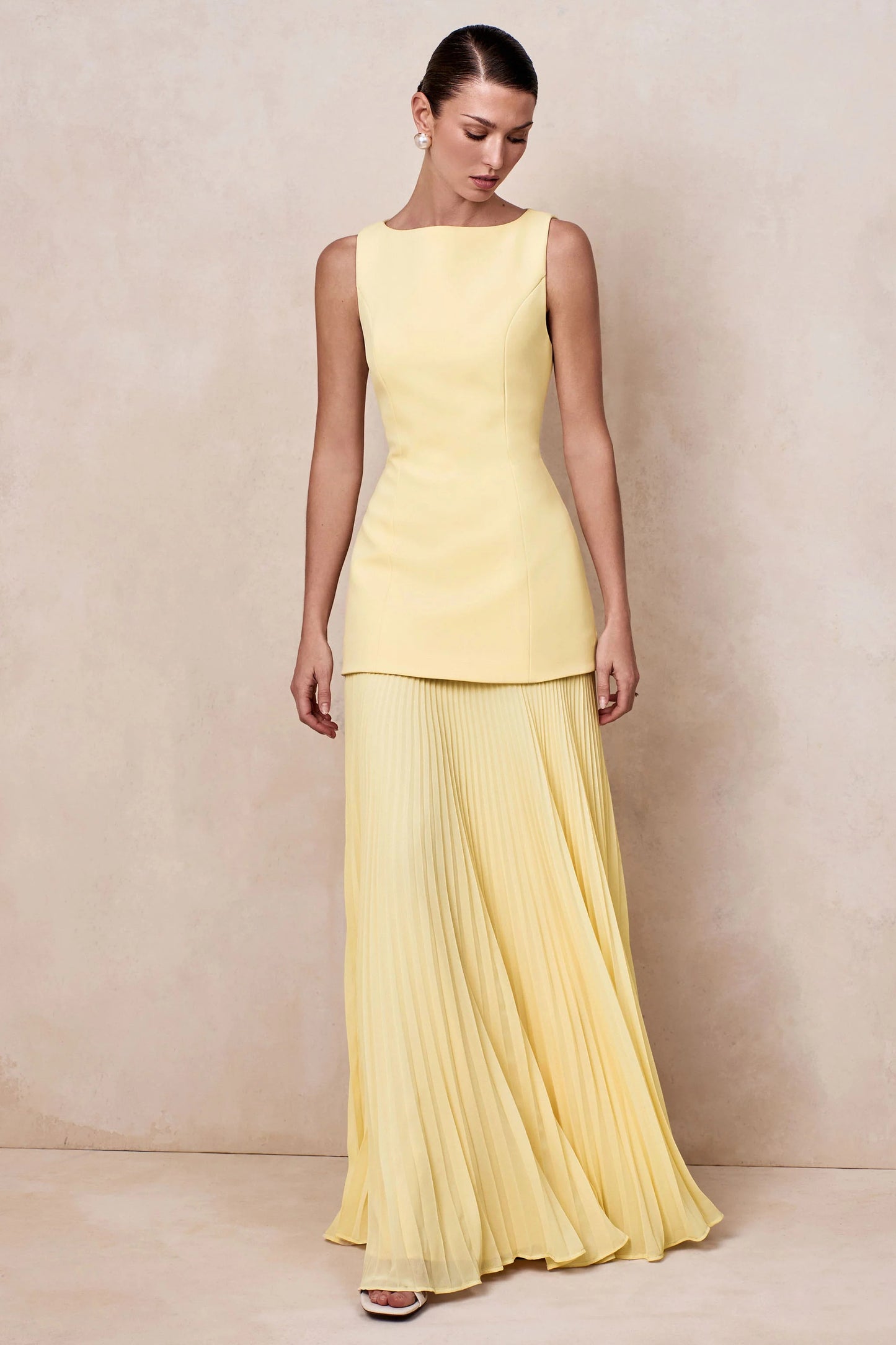 Elegant Sleeveless Pleated Evening Dresses