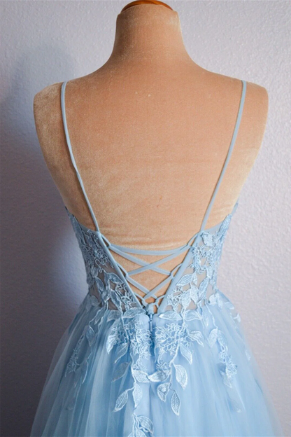 Sweep/Brush Train Dresses V Neck Lace-Up Appliques Tulle Long Prom Dress