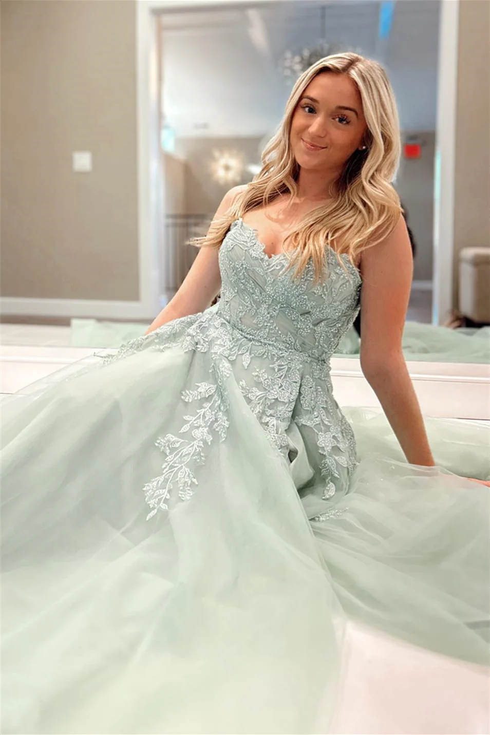 Sweep/Brush Train Dresses Lace-Up Strapless Appliques Tulle Long Prom Dress with Slit