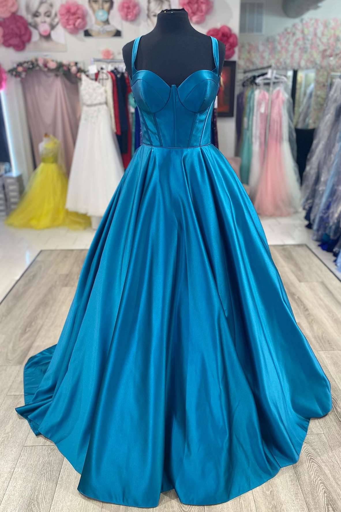 A-Line Sweep/Brush Train Evening Dresses Sweetheart Blue Satin Prom Dress