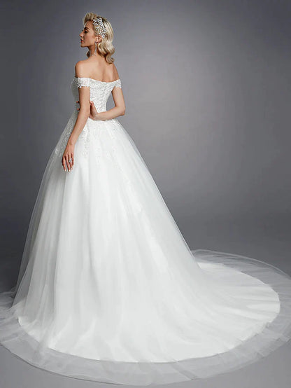 Ball Gown Wedding Dresses Off Shoulder Court Train Lace Tulle Short Sleeve Romantic Sparkle & Shine with Beading Appliques