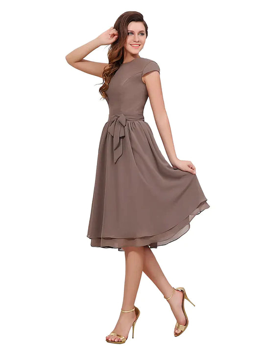 A-Line Mother of the Bride Dress Sweet Jewel Neck Knee Length Chiffon Short Sleeve with Buttons