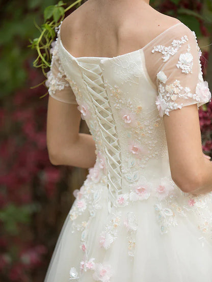 A-Line Wedding Dresses Bateau Neck Floor Length Tulle Short Sleeve with Beading Appliques Flower