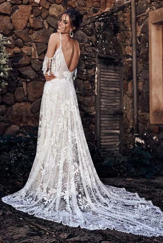 Bohemian Scoop Neckline Backless Beach Wedding Dress